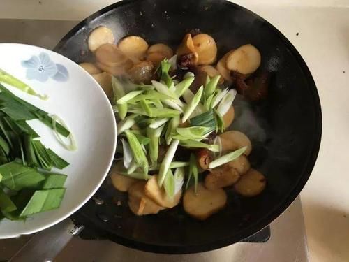 杏鲍菇别只烧着吃了，试试这新方法，更香更好吃！