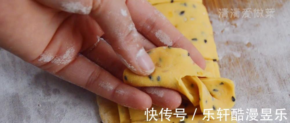 1个红薯放锅里炸一炸,出锅马上变成一道快失传的美食,太香了