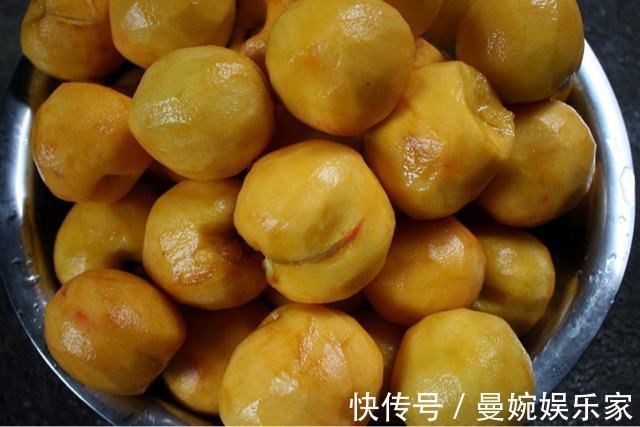 孕妈|在孕阶段,孕妈别吝啬常食用3类水果,能缓解孕吐,有益宝宝皮肤