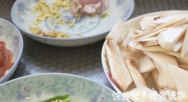 杏鲍菇|孩子挑食不爱吃饭，就做道非常简单的开胃菜，搭配米饭，好吃极了