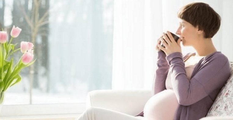 生水|孕期补水很重要,但不能喝这4种水,对妈妈和胎儿都不好