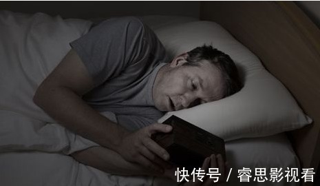 吸烟|男性到了55-65岁,或是进入了健康决胜期,五件事情要少做