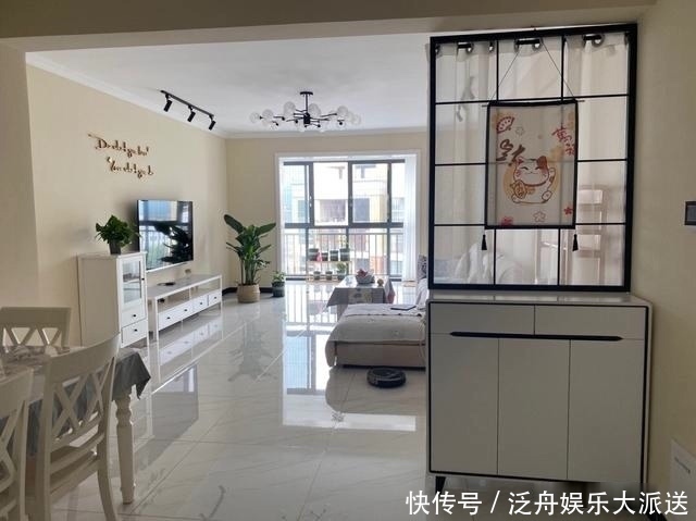 阳台|越来越多人不做吊顶,不做电视墙,看看她家装修,简约又漂亮