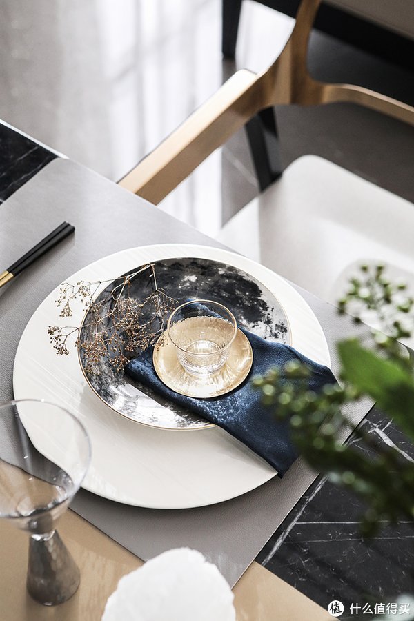 主卧|生活艺术家 篇十三:参观了他的家,我被中式风吸引了,玄关真的太“诗情画意”了