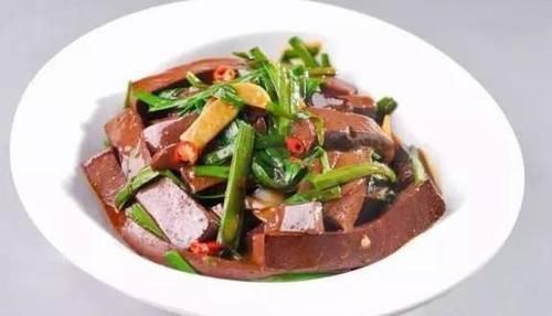 炒猪血|炒猪血时，不能直接下锅炒，加上这一步，猪血滑嫩入味一点也不腥