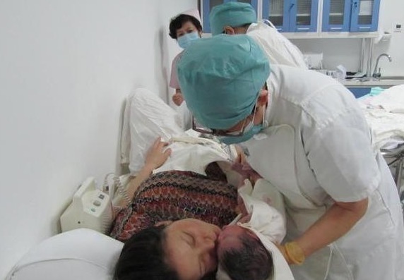 病房|为何顺产后女性不能回病房,剖腹产却能直接回病房医生说了实话