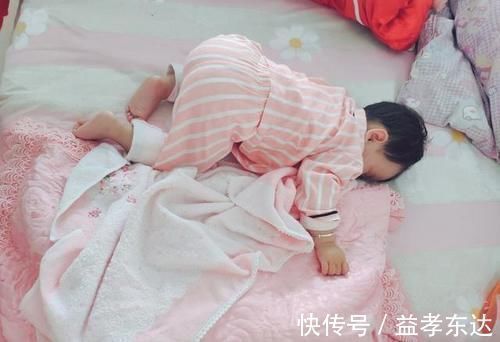 家长|宝宝的3种睡姿要注意,可能影响智商和颜值,中招的家长快纠正