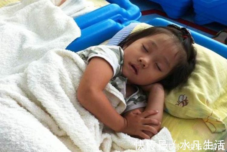 引导|宝宝能睡整觉跟大脑发育有关,要想“沾光”,宝妈做好引导是关键