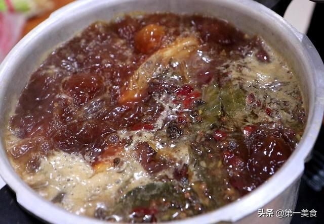 棒骨|大骨头怎么卤才入味？厨师长教你正宗做法，咸香软烂，味道清香