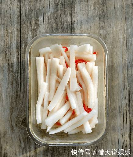 手工|婆婆纯手工制作的腌萝卜，开胃又营养，下饭必备，制作做法超简单