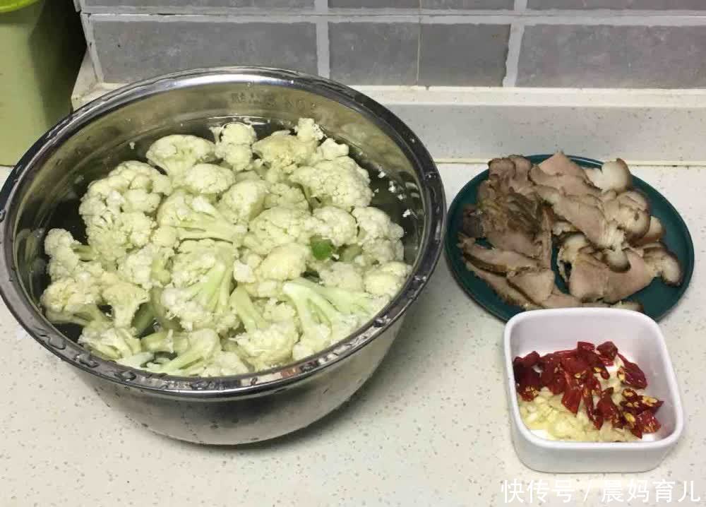 这肉厨师从不让家人吃，许多女性却一直把它当美食，早知道早收益