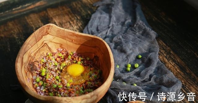 鲜香|用三文鱼制作早餐，鲜香可口，几分钟学会！