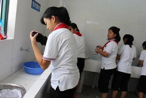 差距|同样是念初中,一个孩子选择住校,一个选择走读,中考后差距明显