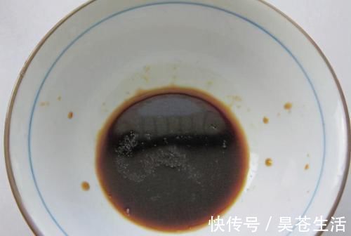 腌制|清蒸鱼,我从不放盐和料酒腌制,用上1招,鱼肉又鲜又嫩还不腥
