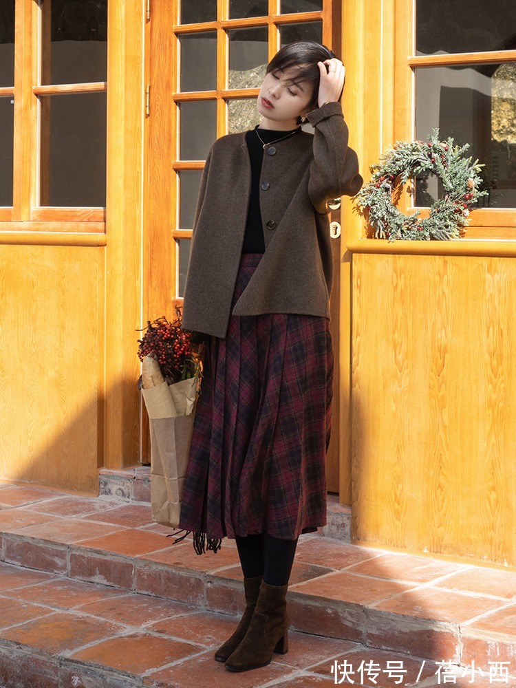 下半身 冬季赶时髦就穿“半身裙”,优雅时尚又实用,配毛衣、外套都好看