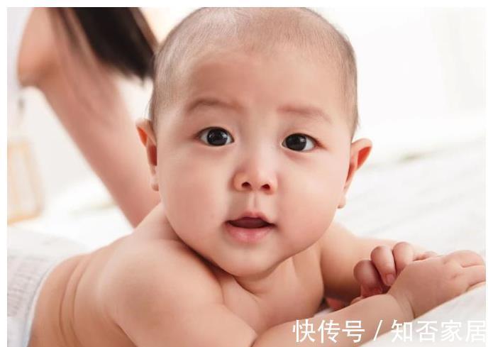 宝妈|0~6个月是宝宝“俯趴”黄金期,宝爸宝妈可别错过了!