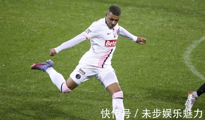 世界冠军|4-0!大巴黎3线狂飙,梅西抱大腿,世界冠军造30球,创下6年神迹