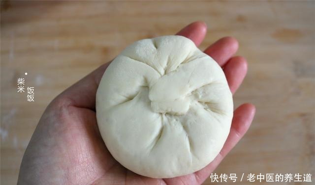 发面饼还可以这样做,大空心,加上自己爱吃的菜,人人喜欢