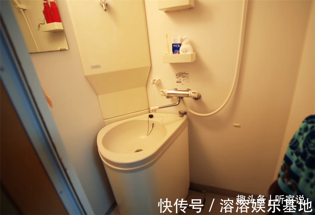 缝隙房|90后姑娘住进日本8㎡“缝隙房”,吃饭坐地上,睡觉爬梯子
