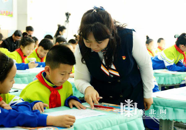 哈尔滨市道里区群力实验小学：构建校本研修新样态聚生教师发展新动能