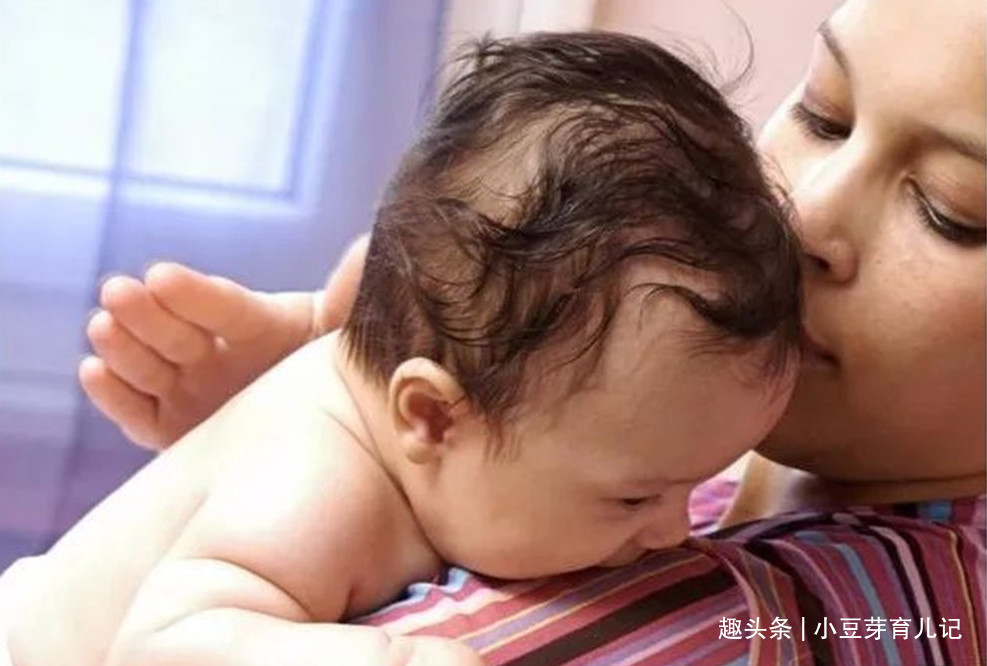 喂奶|宝宝吐奶并非无缘无故,以下四件事宝妈没做好,宝宝就很容易吐奶