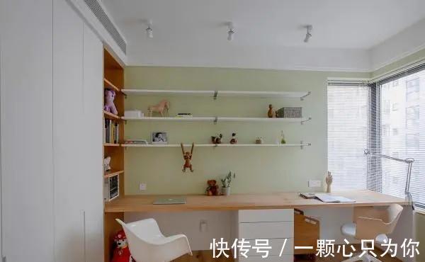 露台|140平简约风三居室,封闭露台扩大客厅休闲工作两不误