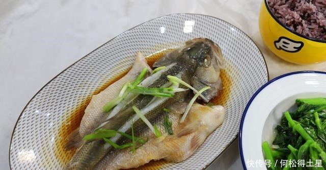 中学生放学回家,吃上这样的晚餐,直呼太美味,比食堂的饭菜香