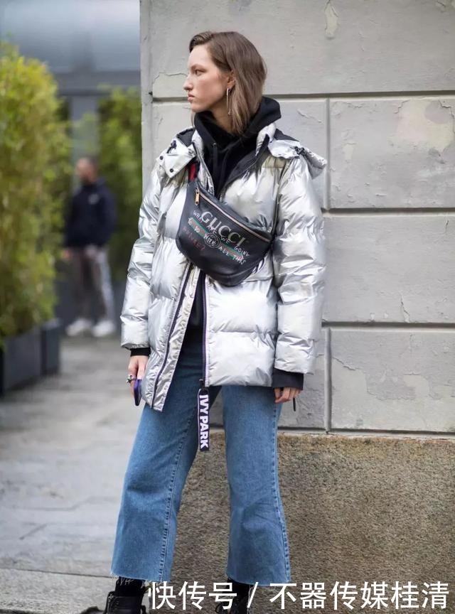 总选|羽绒服别总选黑白灰!2021五大流行色,显白又气质,早穿早美