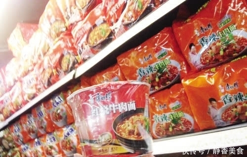 国内方便面|卖到日本的泡面,差距真的太大了,网友:我吃的都是假泡面?
