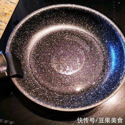 小勺|#夏日开胃餐#不用炸辣椒油也能做出超级开胃的呛拌卷心菜