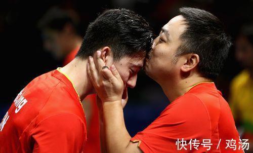 劉國梁|2-4！王楚欽深夜輸給樊振東，含淚祝福：他將世界杯5連冠！