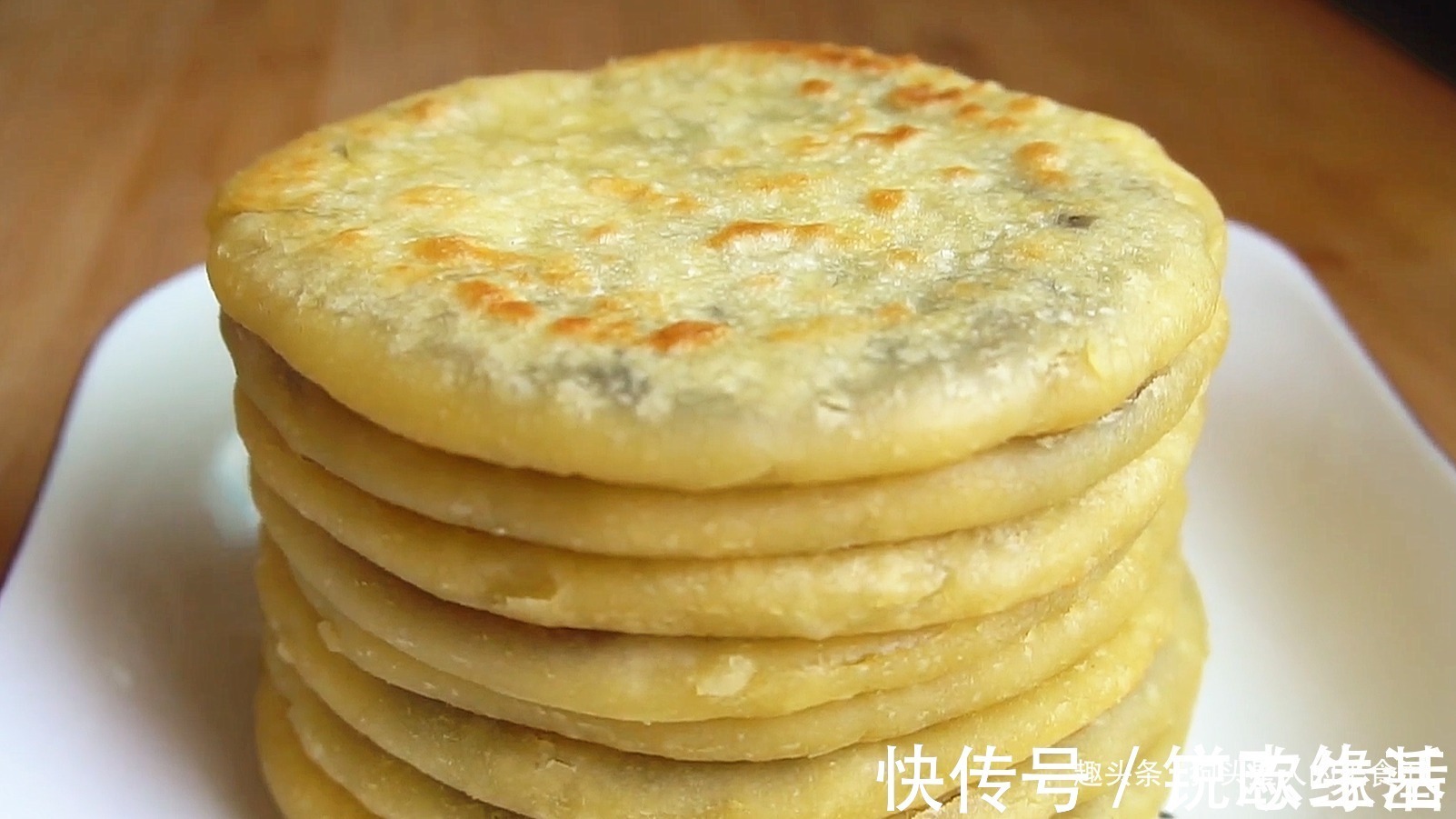 天气热要多吃粗粮，教你一个做法，香甜柔软，美味好消化