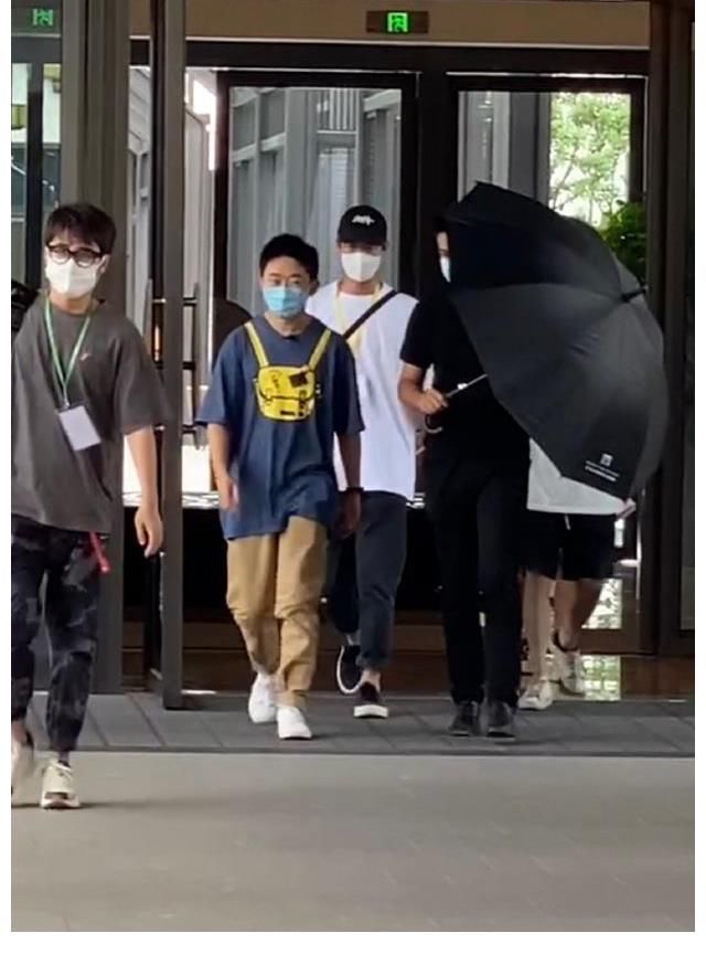 節(jié)目|笑點(diǎn)歸來(lái)！《青春環(huán)游記3》路透照曝光，楊洋、賈玲、范丞丞亮相