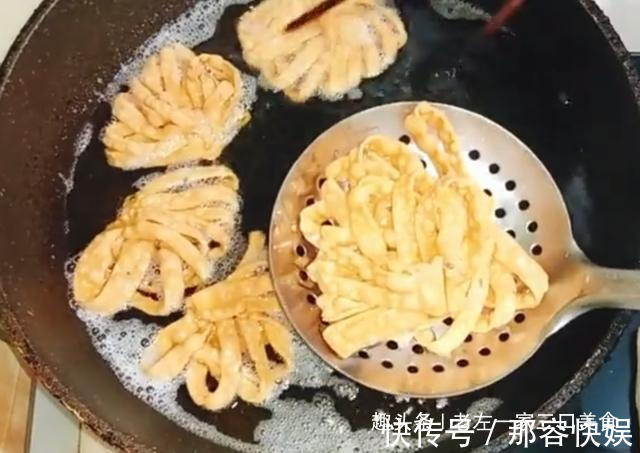 炸排叉也叫麻叶，老左教你制作比例及手法，学会了可以自己在家炸