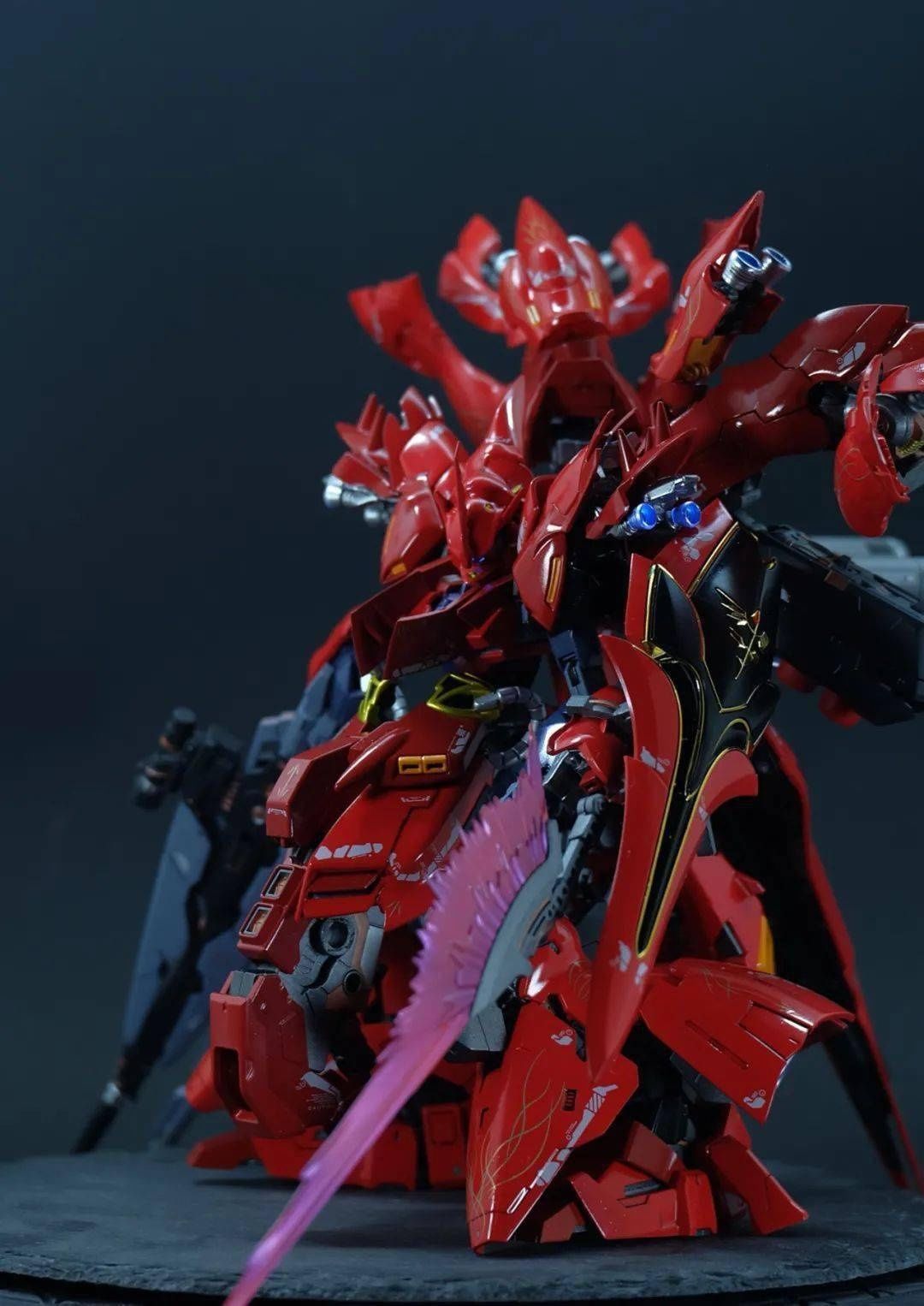 创形者|这组合有意思!亚尔斯核心高达+仿夜莺装甲