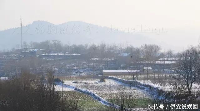 土屋，白雪，炊烟，走进临朐山村