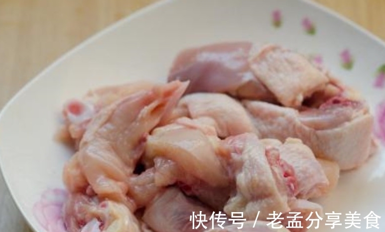 辣子鸡不要直接下锅炒,多加这3步,辣子鸡外酥里嫩,鲜香入味