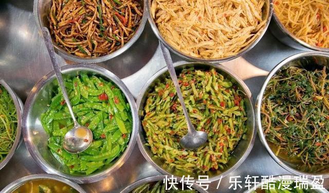 小摊|小摊上凉拌菜好吃,主要是这“4样调料”,比着在家做,味道一样