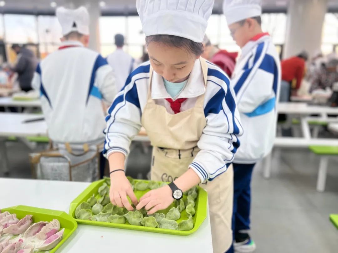 幼儿园|包五彩饺子、花式包饺子大赛……济南多所中小学幼儿园开展创意冬至活动