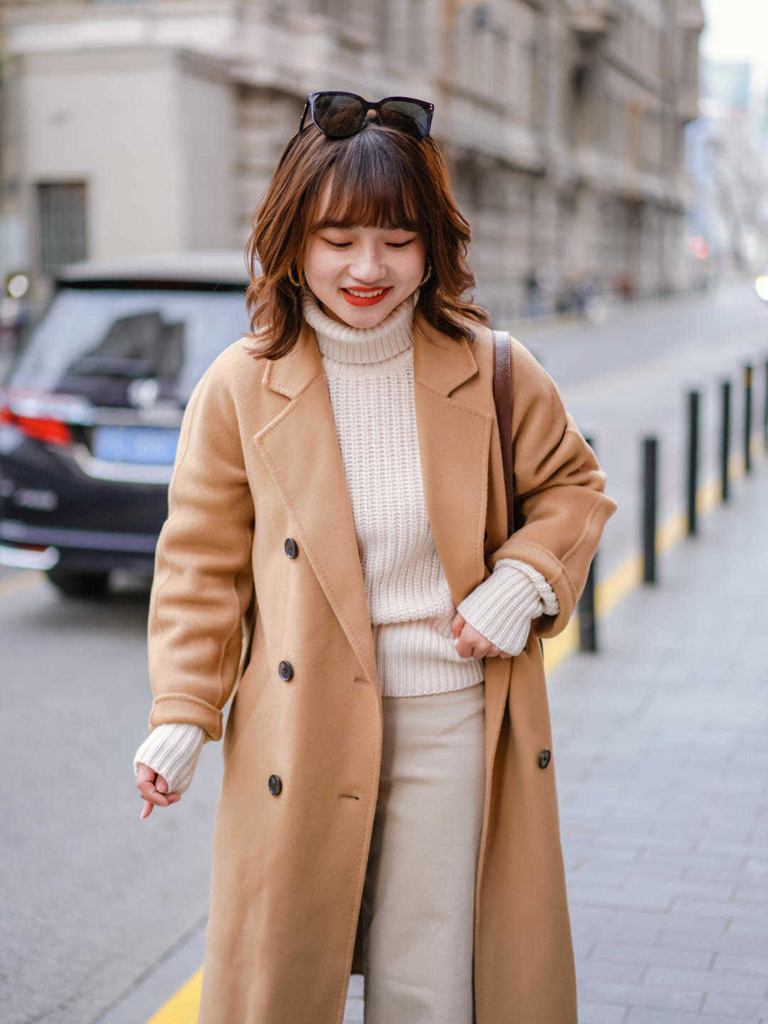 针织衫 一件卡其色裤子的时尚感,秋冬就要这么穿,简直太高级了