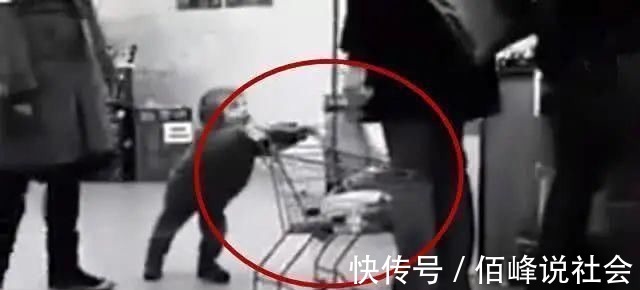 心理健康|熊孩子用购物车多次撞人,亲妈却视而不见,被撞者回击亮了