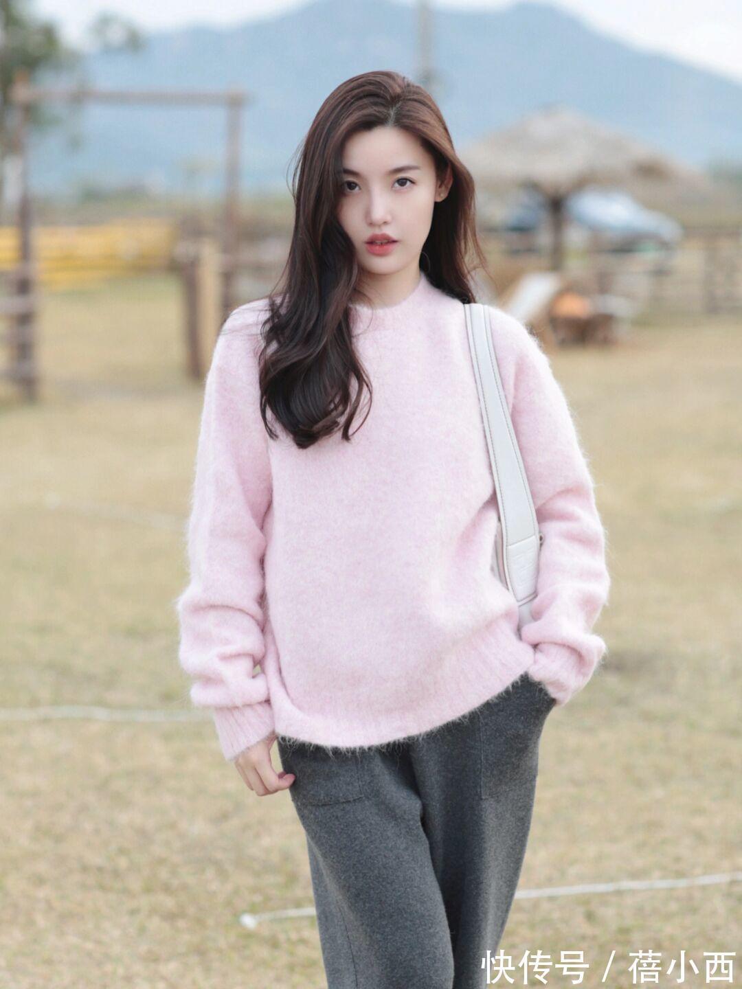 毛衣|春季还是穿“毛衣”最优雅,配裤子和半身裙,都比你想象中更时尚