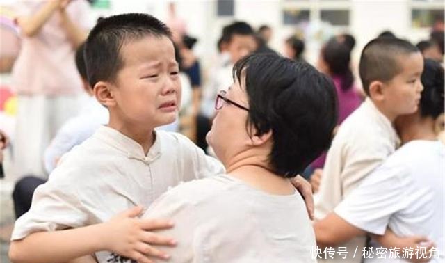 孩子|珍贵手办被熊孩子玩坏，要求赔偿两万，家长不就是个破塑料