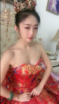 |搞笑GIF:说实话,就这个背影,我已经不在乎面貌了