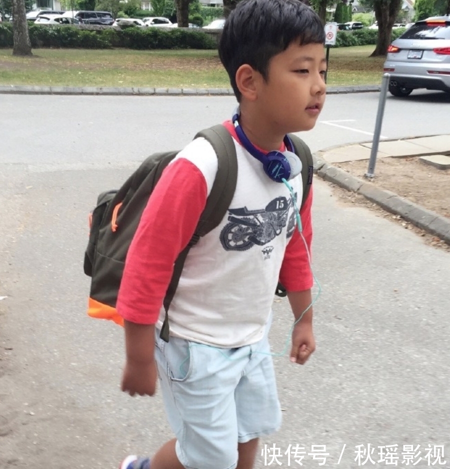 爸爸去哪儿 好久不见:还记得《爸爸去哪儿》的石头吗?如今比老爸郭涛还高…