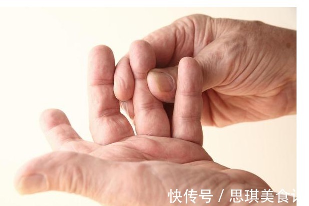 疏通血管|脑供血不足,头晕迷糊,忌食2物,多喝2水,血不稠血管或能通