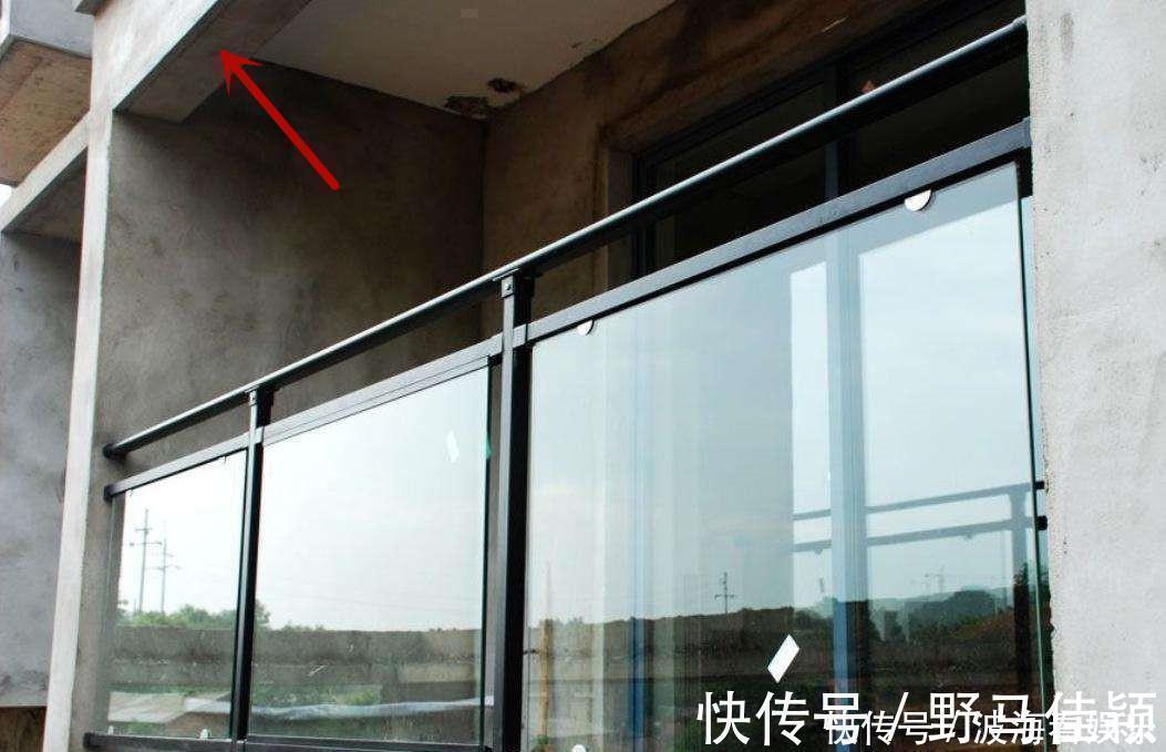阳台|高层阳台不让封,师傅建议要听别为了好看在这贴瓷砖,害人害己