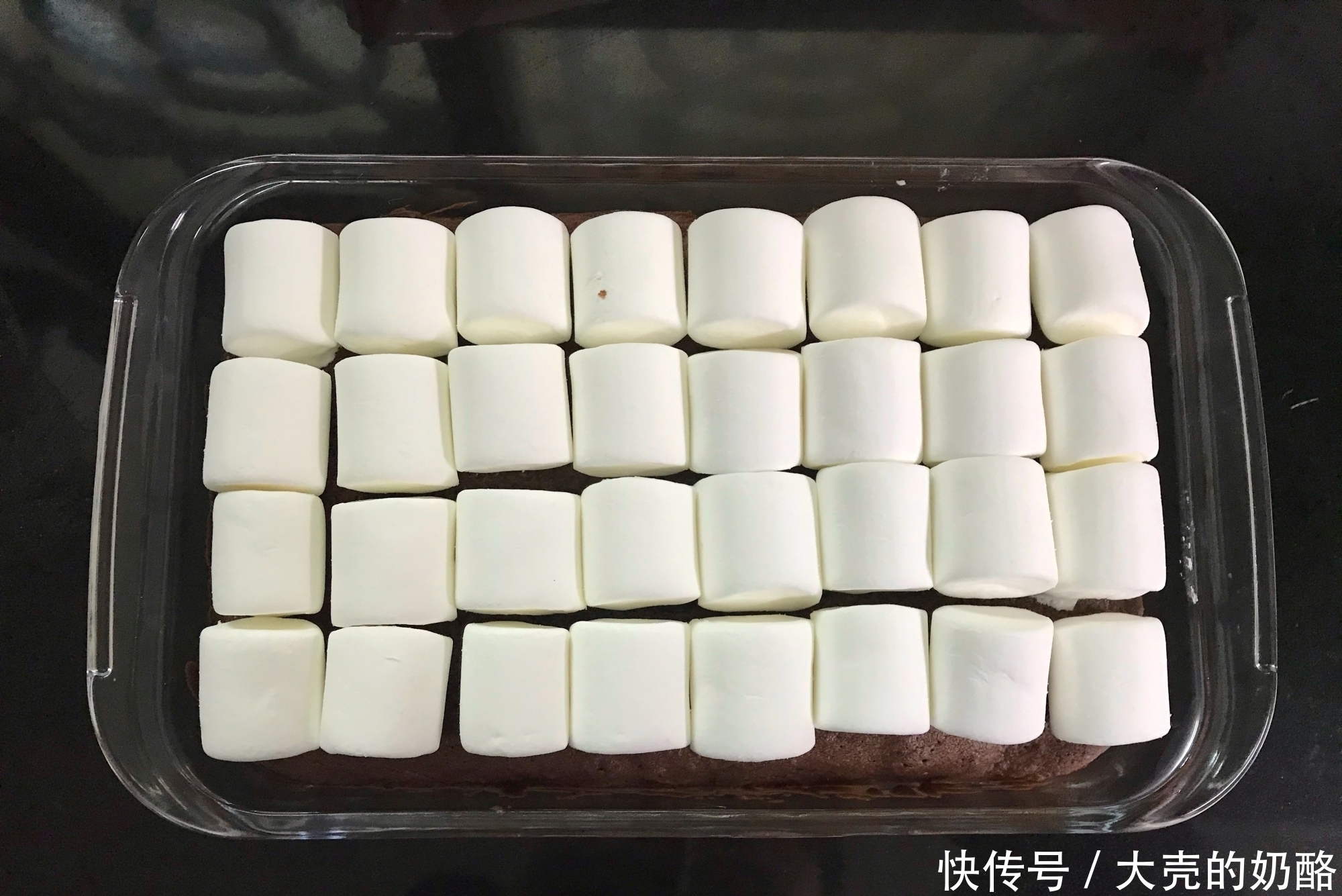 做法最简单的蛋糕,不用打发,拌一拌就能烤,醇香味浓,一次成功