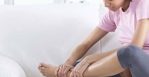 肌肉|睡到半夜腿抽筋?医生坦言:除了缺钙,还可能是它,要警惕