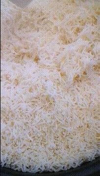 |搞笑GIF段子:在公交车上,一个酷似王祖贤的小姐姐在你身边……